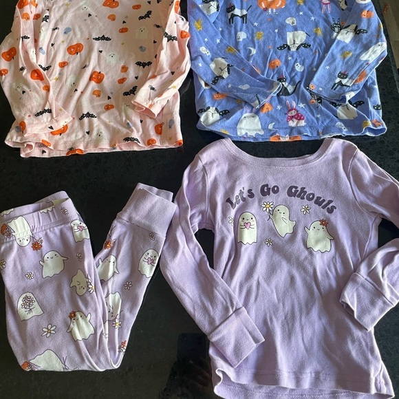 Old Navy 2T Girl Halloween Pajama and Long Sleeve Tee set - Picture 1 of 8